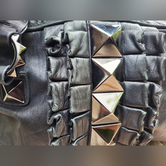 BETSEY JOHNSON VINTAGE STUDDED LEATHER BAG - Picture 6 of 16